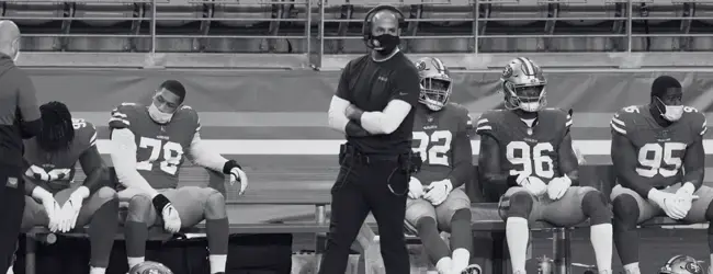 referee-in-NFL-match-with-the-locker-at-the-background