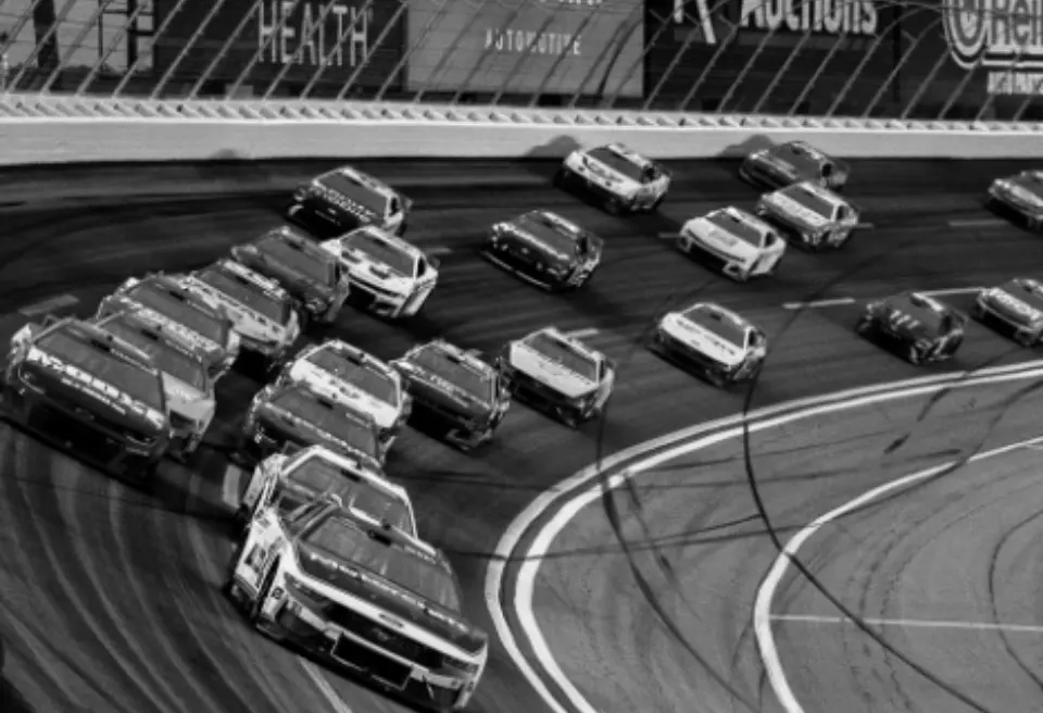 AutoTrader EchoPark Automotive 400 Picks