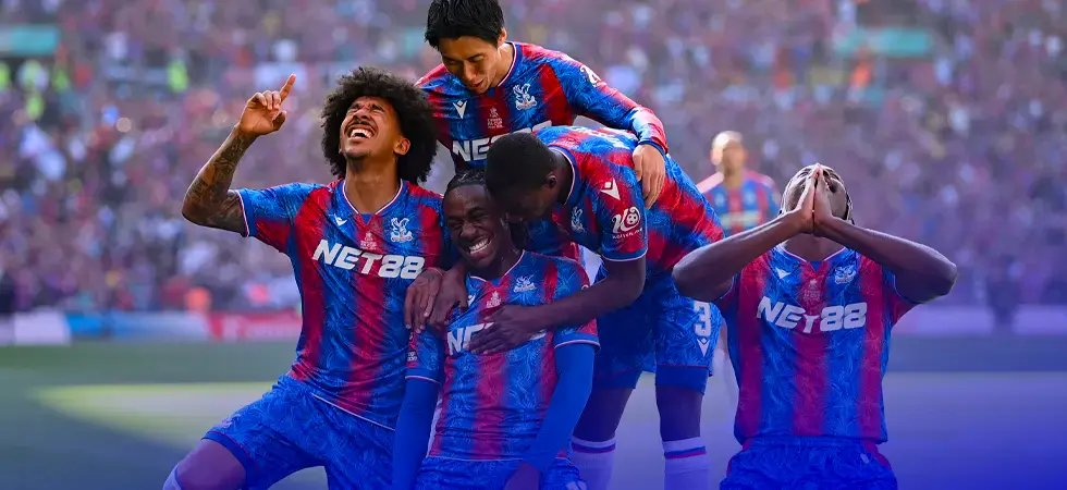 Cristal-palace-celebrating-a-goal-in-the-FA-Cup-final-2025