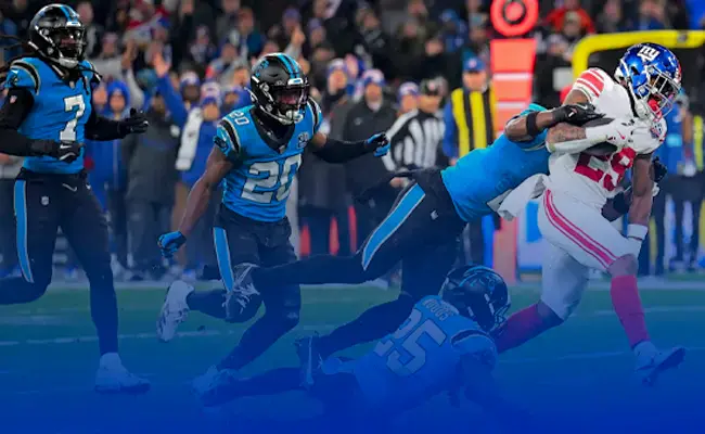 Player-in-action-in-a-NFL-Real-match