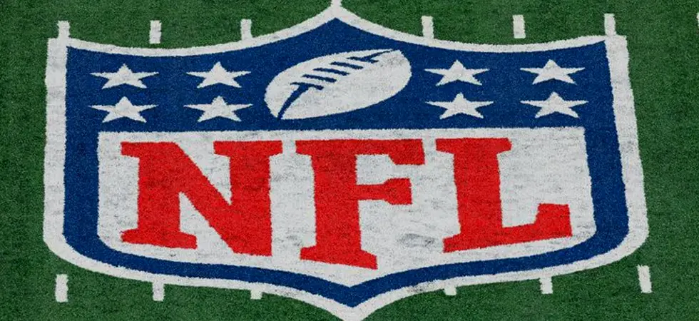 NFL-logo-in-the-green-pitch