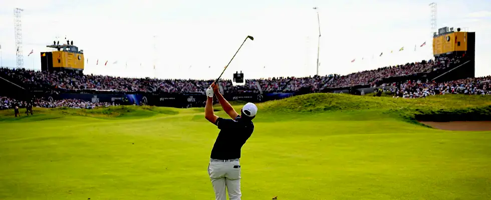 image-of-a-profesional-golf-player-during-a-golf-open-championship