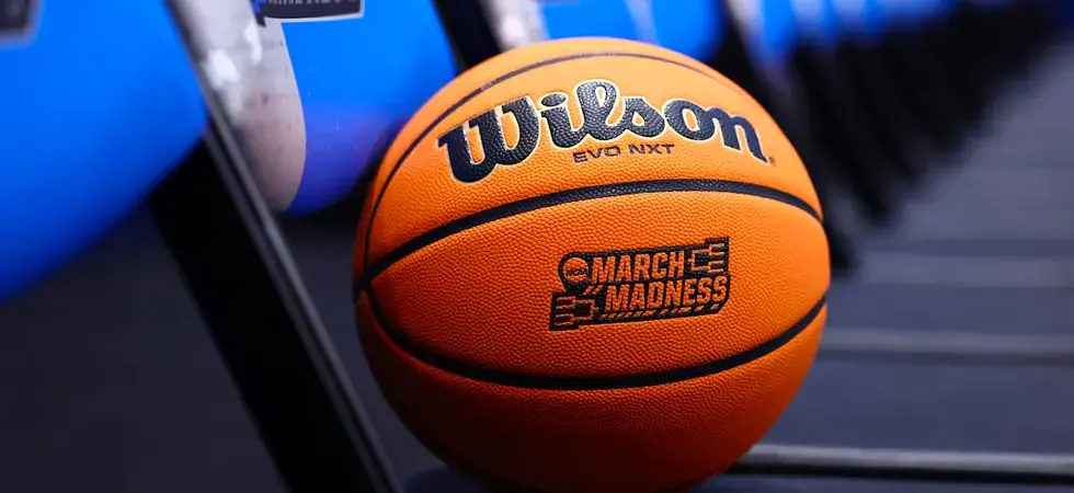 Wilson-basketball-bal-with-the-siganture-of-the-March-Madness-logo