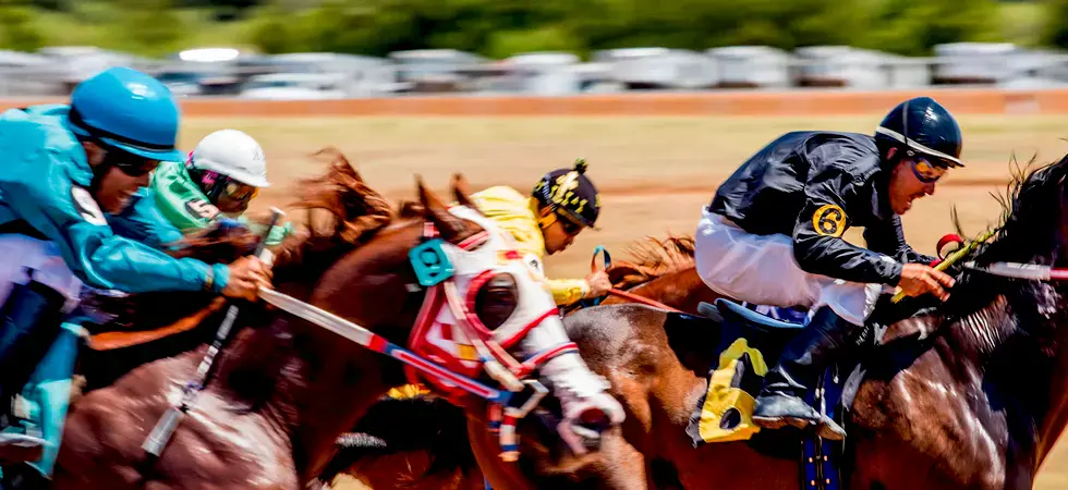 Off-Track-betting-horse-racing-in-Texas