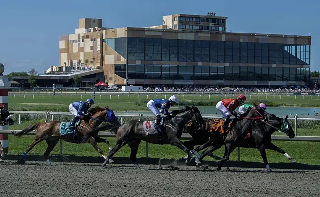 Pennsylvania-Off-Track-Horse-Racing-image